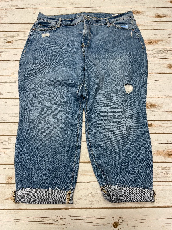 Jeans with a relaxed fit and slight flare at the legs for a retro vibeJeans Straight By Old Navy In Blue Denim, Size: 22