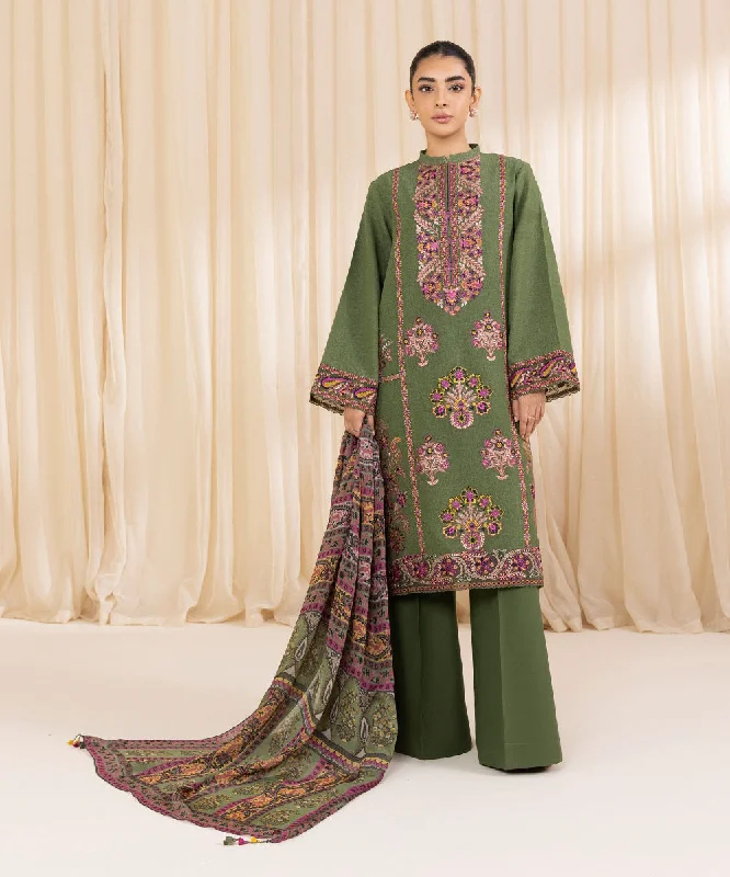 stylish women's clothing sets3 Piece - Embroidered Karandi Suit