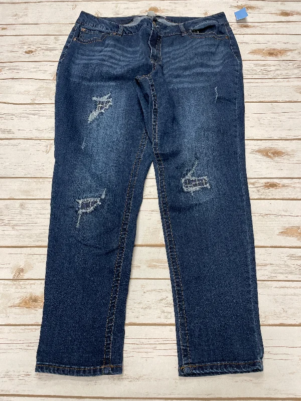 Jeans with a unique blend of denim fabrics for added texture and interestJeans Skinny By Cato In Blue Denim, Size: 18