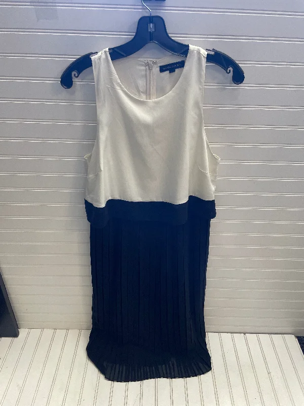 Mother-of-the-bride dressesDress Work By Banana Republic In Black & Cream, Size: 8