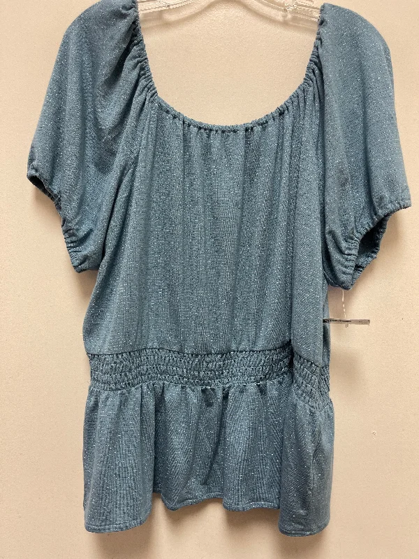 Striped women's topsBlue Top Short Sleeve Lc Lauren Conrad, Size 2x